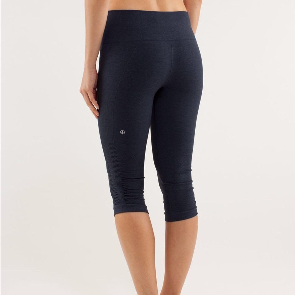 Lululemon Athletica | In The Flow Crop